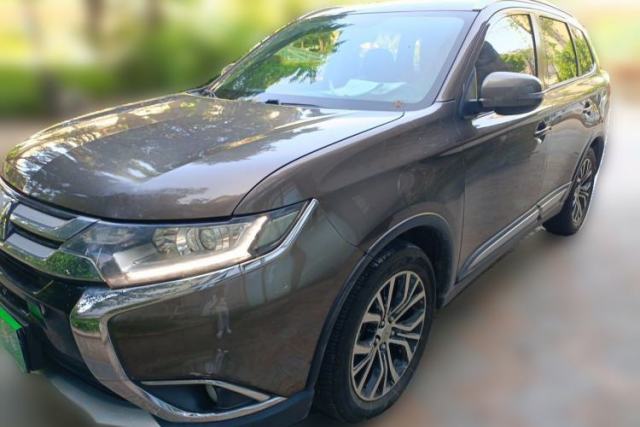 Used Mitsubishi Outlander 2018 2.0L Two-Wheel Drive Glory Edition 5 Seats