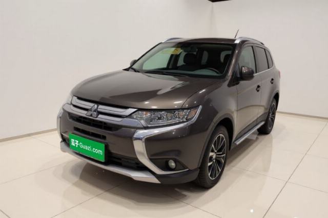 Mitsubishi Outlander 2018 2.4L 4x4 Elite Edition 5 Seats usata