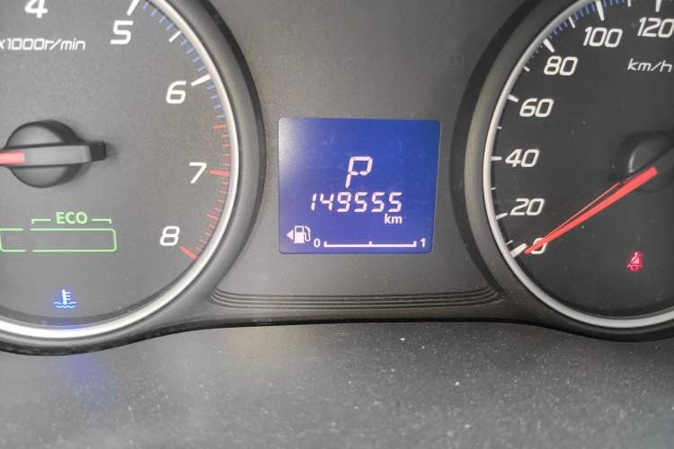 Used Mitsubishi Outlander  Odometer Close Up