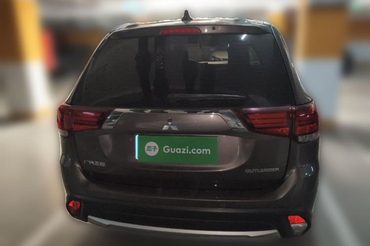 Used Mitsubishi Outlander 2018 2.0L Two-Wheel Drive Glory Edition 5 Seats Rear