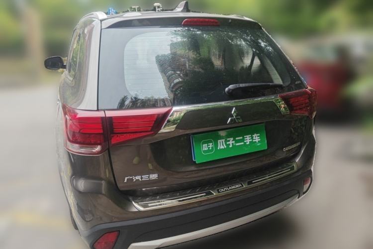 Used Mitsubishi Outlander 2018 2.4L 4x4 Luxury Edition 7-Seater Rear
