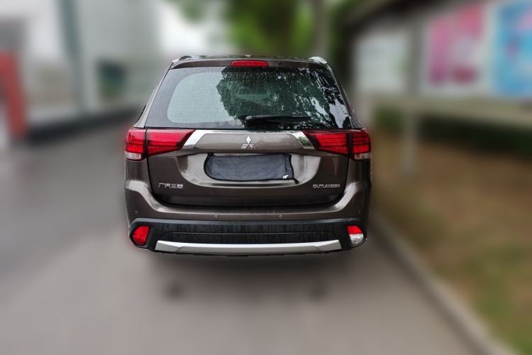 Used Mitsubishi Outlander 2018 2.4L 4x4 Elite Edition 5 Seats Rear