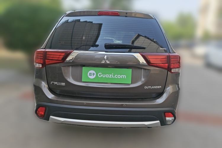 Used Mitsubishi Outlander 2018 2.4L 4x4 Elite Edition 5 Seats Rear