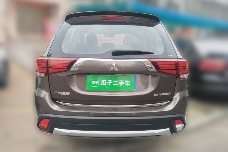 Used Mitsubishi Outlander 2018 2.4L 4x4 Luxury Edition 7-Seater Rear