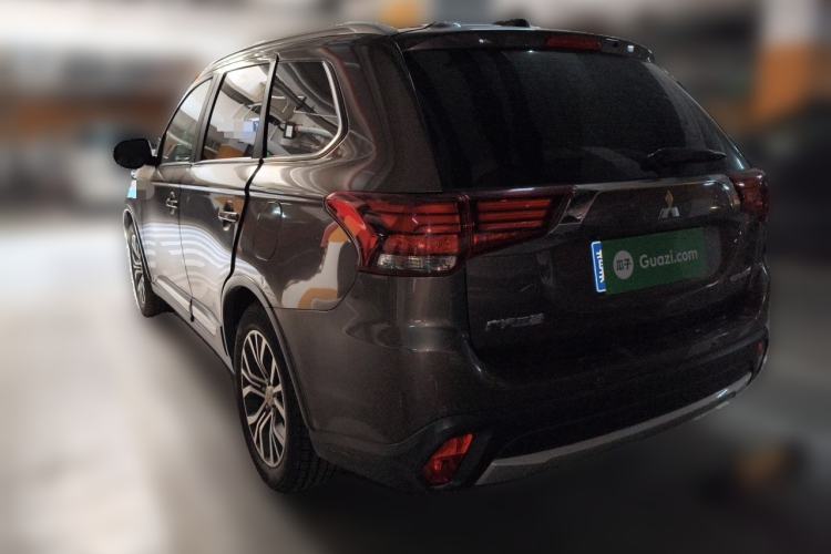 Used Mitsubishi Outlander 2018 2.0L Two-Wheel Drive Glory Edition 5 Seats Rear Left 45 Deg
