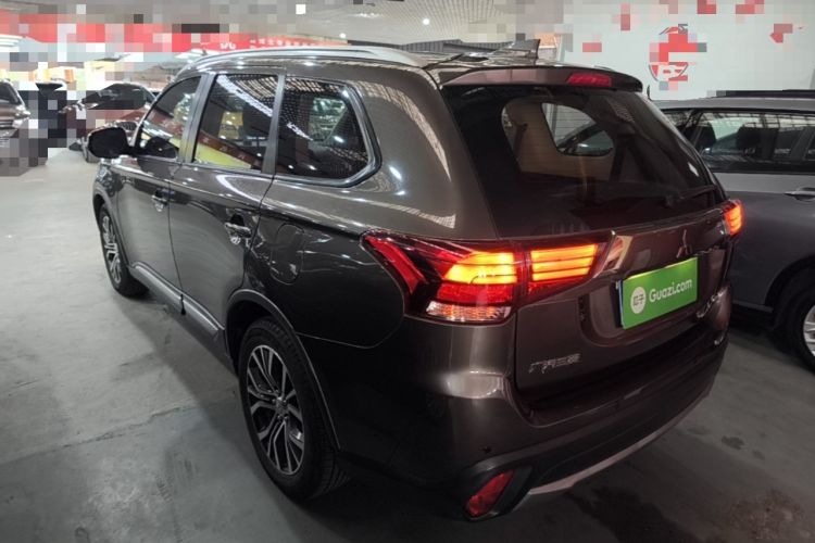 Used Mitsubishi Outlander 2018 2.0L Two-Wheel-Drive Jiale Edition 7-Seater Rear Left 45 Deg