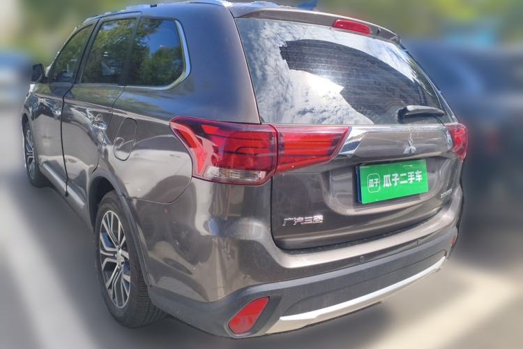Used Mitsubishi Outlander 2018 2.4L 4x4 Elite Edition 5 Seats Rear Left 45 Deg