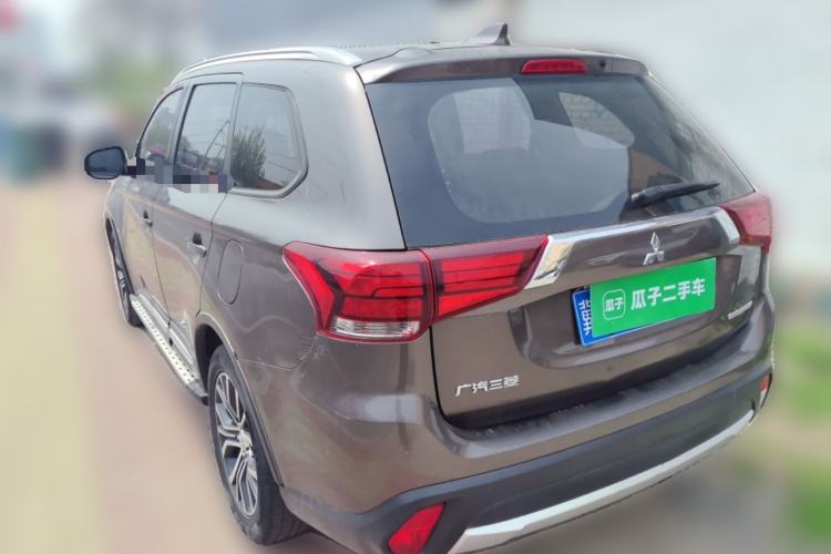 Used Mitsubishi Outlander 2018 2.0L Two-Wheel Drive Glory Edition 5 Seats Rear Left 45 Deg