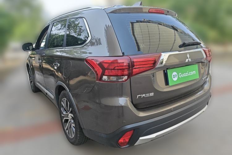Used Mitsubishi Outlander 2018 2.4L 4x4 Elite Edition 5 Seats Rear Left 45 Deg