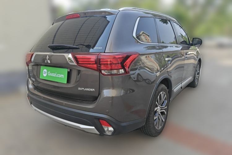 Used Mitsubishi Outlander 2018 2.4L 4x4 Elite Edition 5 Seats Rear Right 45 Deg