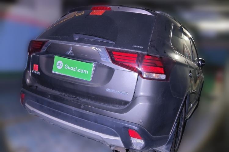 Used Mitsubishi Outlander 2018 2.4L 4x4 Elite Edition 5 Seats Rear Right 45 Deg