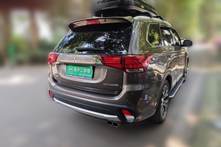 Used Mitsubishi Outlander 2018 2.4L 4x4 Elite Edition 5 Seats Rear Right 45 Deg