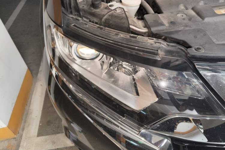 Used Mitsubishi Outlander 2018 2.0L Two-Wheel Drive Glory Edition 5 Seats Right Front Headlight