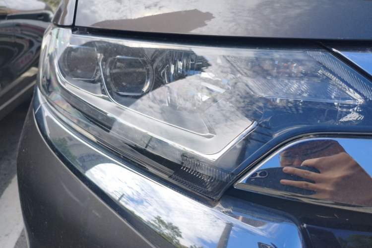 Used Mitsubishi Outlander 2018 2.4L 4x4 Elite Edition 5 Seats Right Front Headlight