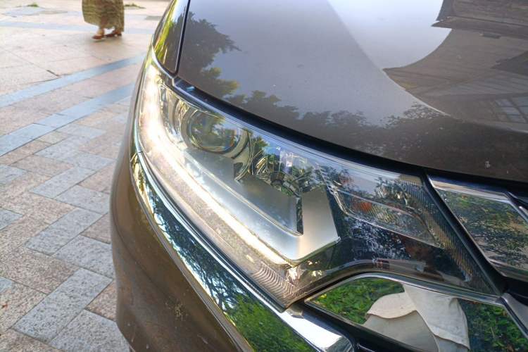 Used Mitsubishi Outlander 2018 2.0L Two-Wheel Drive Glory Edition 5 Seats Right Front Headlight