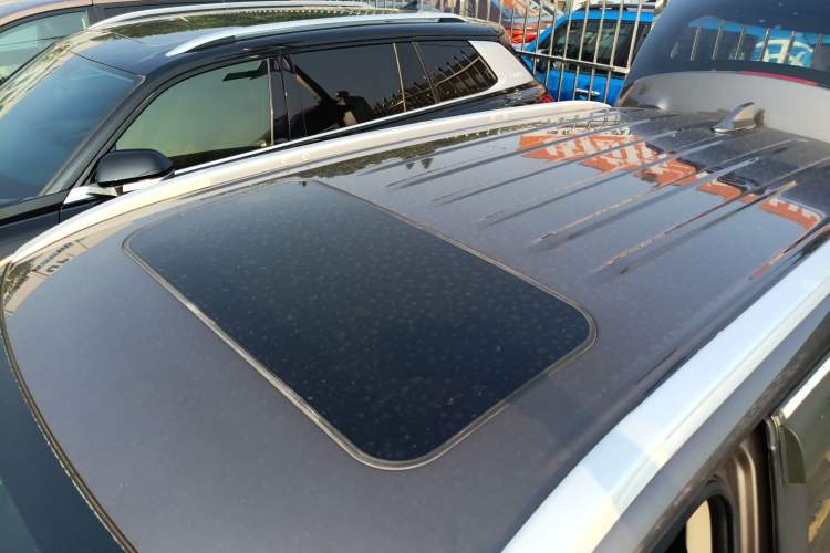 Used Mitsubishi Outlander 2018 2.0L Two-Wheel-Drive Jiale Edition 7-Seater Roof