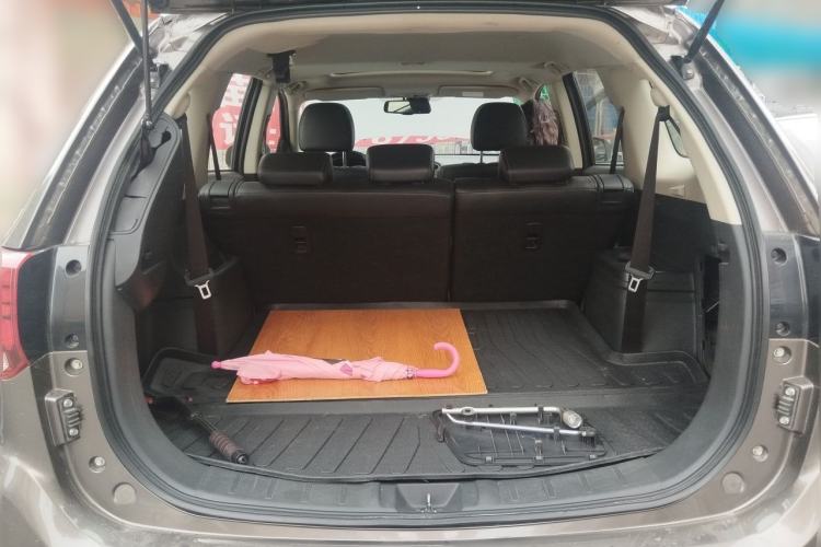 Used Mitsubishi Outlander 2018 2.4L 4x4 Luxury Edition 7-Seater Trunk
