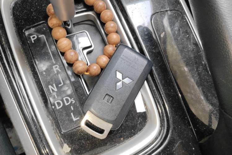 Used Mitsubishi Outlander  Vehicle Key