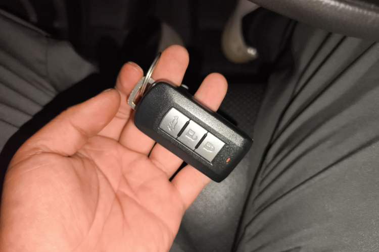 Used Mitsubishi Outlander 2018 2.4L 4x4 Elite Edition 5 Seats Vehicle Key
