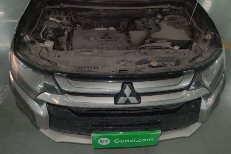 Used Mitsubishi Outlander 2018 2.0L Two-Wheel Drive Glory Edition 5 Seats Engine Bay