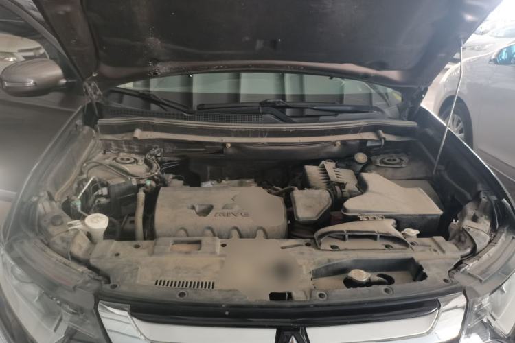 Used Mitsubishi Outlander 2018 2.0L Two-Wheel Drive Glory Edition 5 Seats Engine Bay