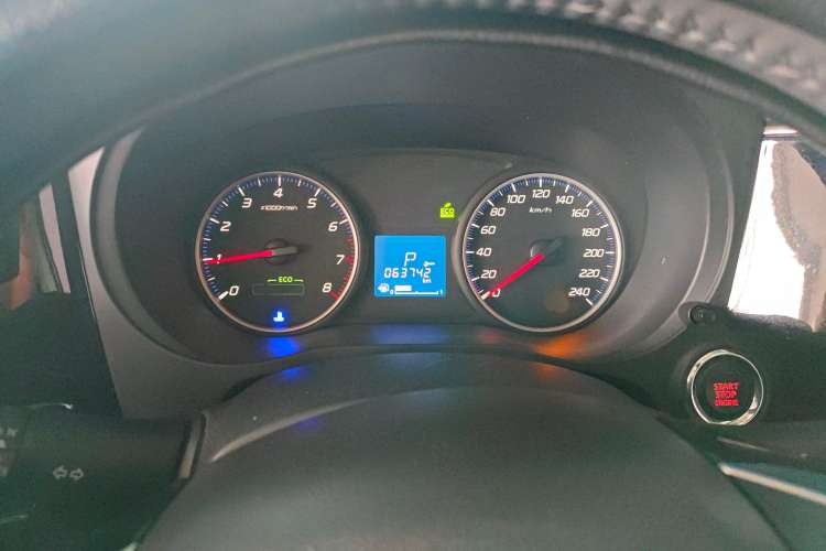 Used Mitsubishi Outlander 2018 2.0L Two-Wheel-Drive Jiale Edition 7-Seater Instrument Cluster