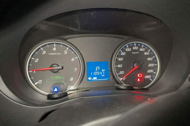 Used Mitsubishi Outlander 2018 2.0L Two-Wheel Drive Glory Edition 5 Seats Instrument Cluster