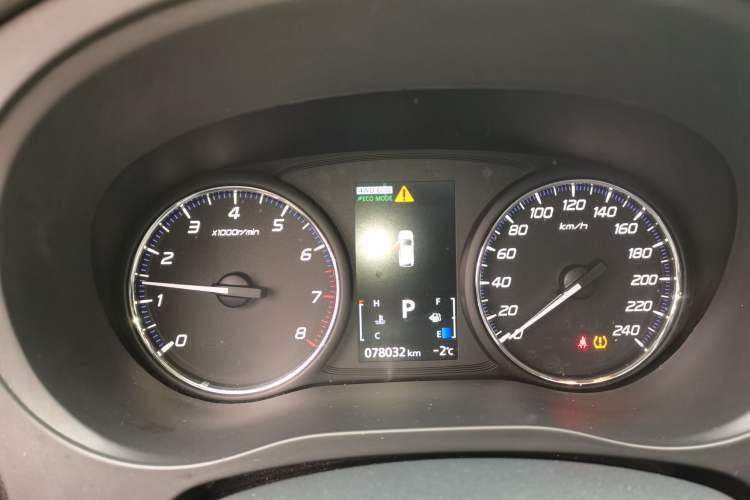 Used Mitsubishi Outlander 2018 2.4L 4x4 Luxury Edition 7-Seater Instrument Cluster