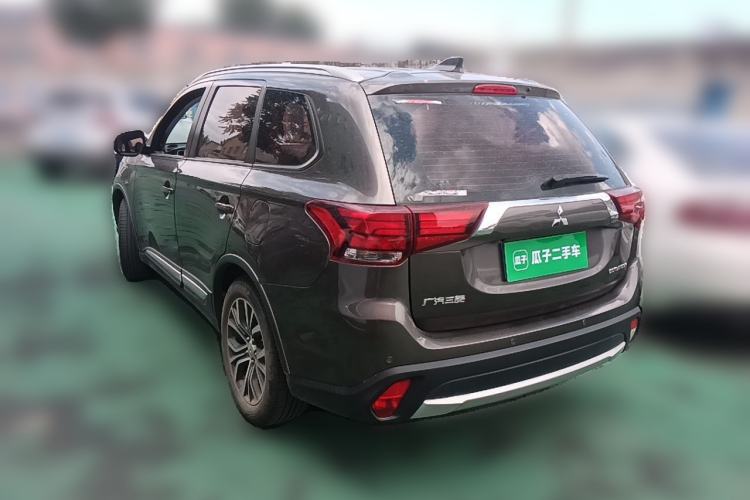 Used Mitsubishi Outlander 2018 2.0L Two-Wheel-Drive Jiale Edition 7-Seater Rear Left 45 Deg