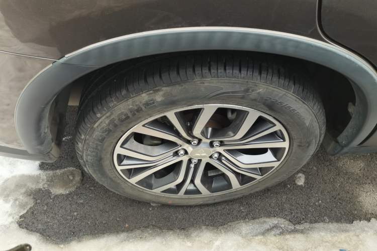 Used Mitsubishi Outlander 2018 2.4L 4x4 Luxury Edition 7-Seater Right Rear Wheel Hub
