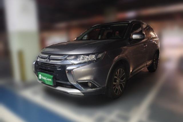 Used Mitsubishi Outlander 2018 2.4L 4x4 Luxury Edition 7-Seater