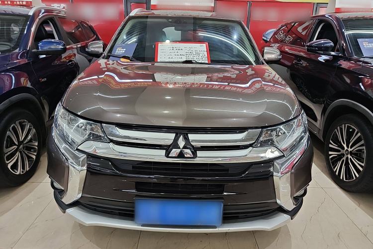 Used Mitsubishi Outlander 2018 2.4L 4x4 Elite Edition 5 Seats Exterior 1