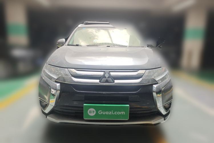 Used Mitsubishi Outlander 2018 2.4L 4x4 Elite Edition 5 Seats Front