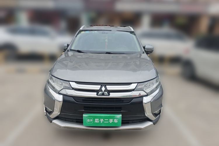 Used Mitsubishi Outlander 2018 2.4L 4x4 Elite Edition 5 Seats Front