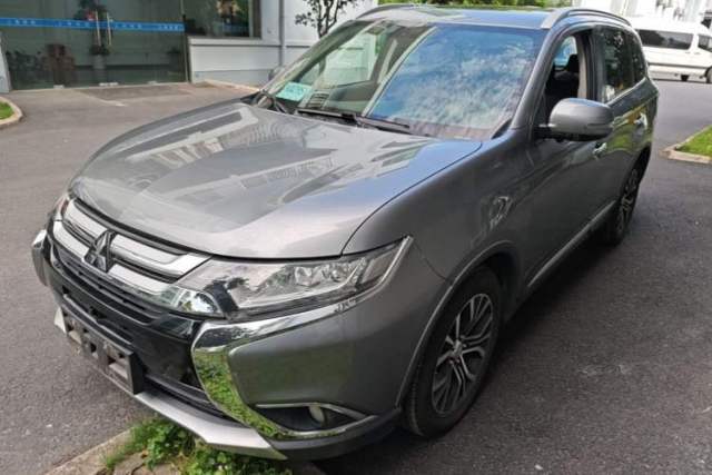 Used Mitsubishi Outlander 2018 2.4L 4x4 Luxury Edition 7-Seater