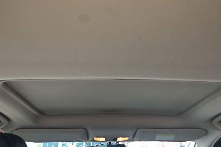 Used Mitsubishi Outlander 2018 2.0L Two-Wheel Drive Glory Edition 5 Seats Headliner