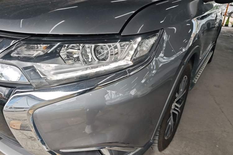 Used Mitsubishi Outlander 2018 2.0L Two-Wheel Drive Glory Edition 5 Seats Left Front Headlight