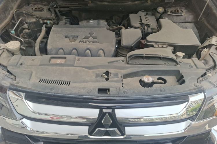 Used Mitsubishi Outlander 2018 2.4L 4x4 Elite Edition 5 Seats Engine Bay