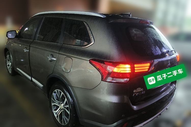Used Mitsubishi Outlander 2018 2.4L 4x4 Elite Edition 5 Seats Rear Left 45 Deg