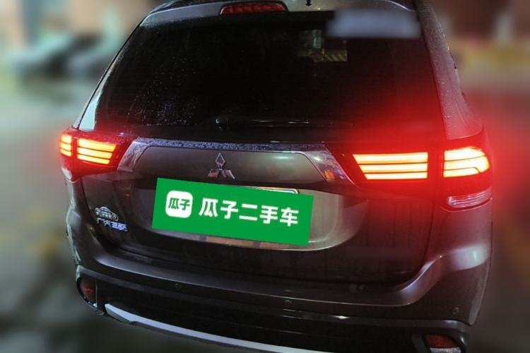 Used Mitsubishi Outlander 2018 2.4L 4x4 Elite Edition 5 Seats Rear