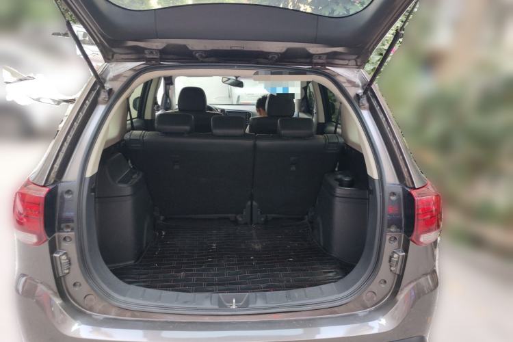 Used Mitsubishi Outlander 2018 2.0L Two-Wheel Drive Glory Edition 5 Seats Trunk