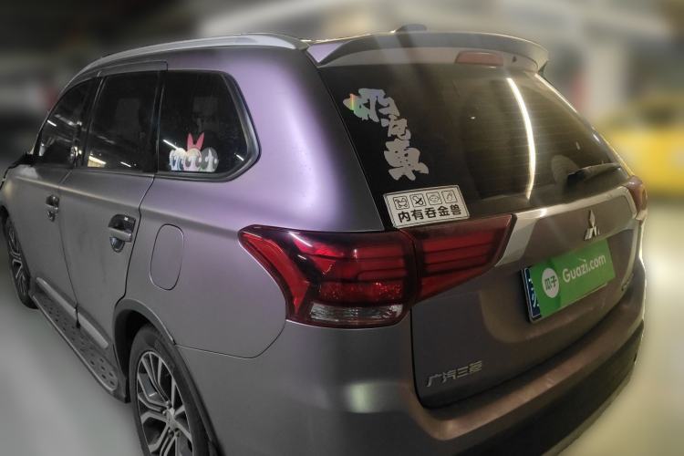 Used Mitsubishi Outlander 2018 2.0L Two-Wheel Drive Glory Edition 5 Seats Rear Left 45 Deg