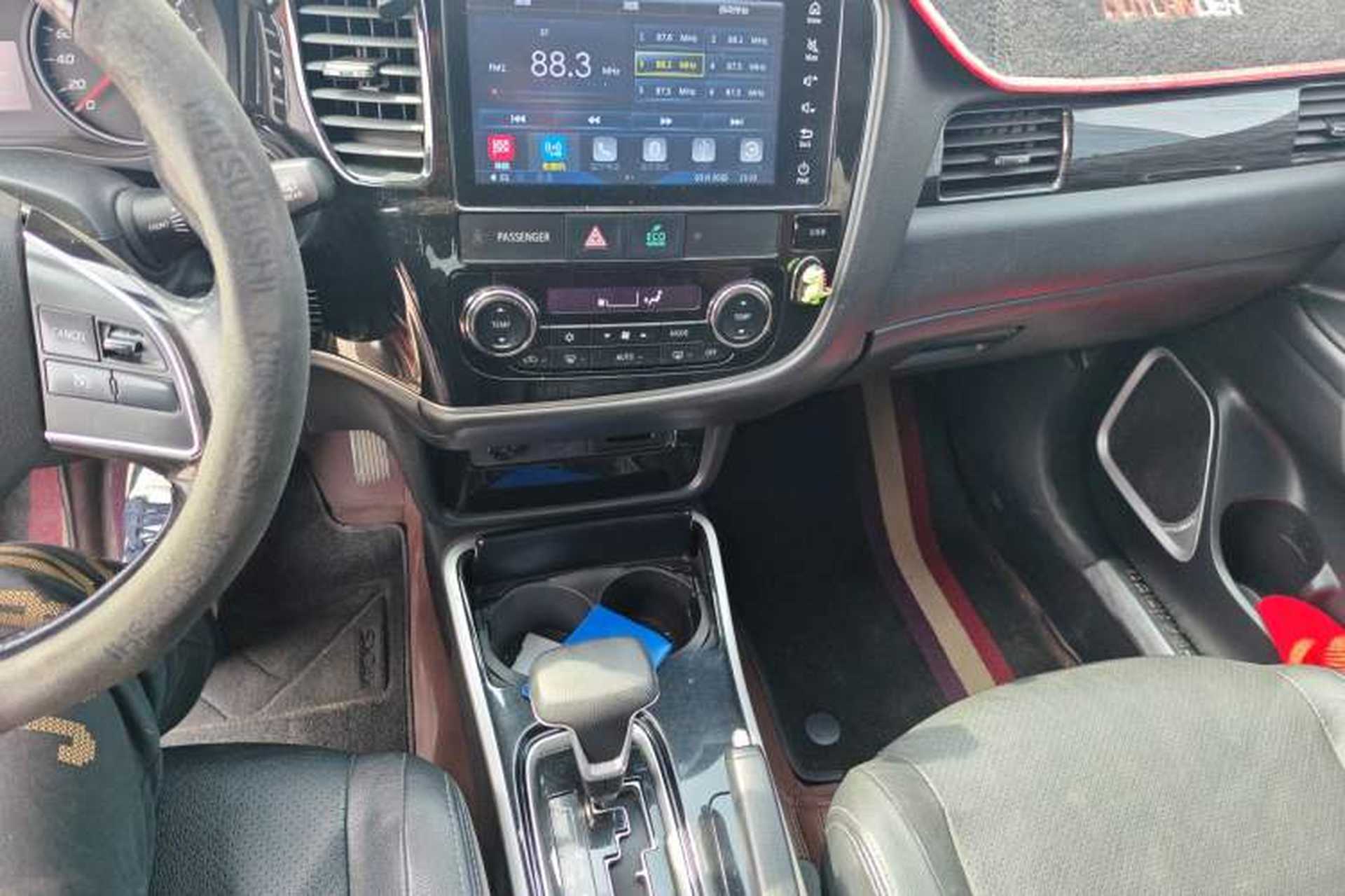 Used Mitsubishi Outlander 2018 2.0L Two-Wheel Drive Glory Edition 5 Seats Audio And AC Panel