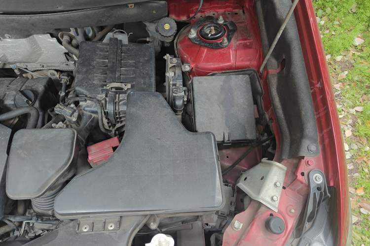 Used Mitsubishi Outlander 2018 2.4L 4x4 Elite Edition 5 Seats Engine Bay Left
