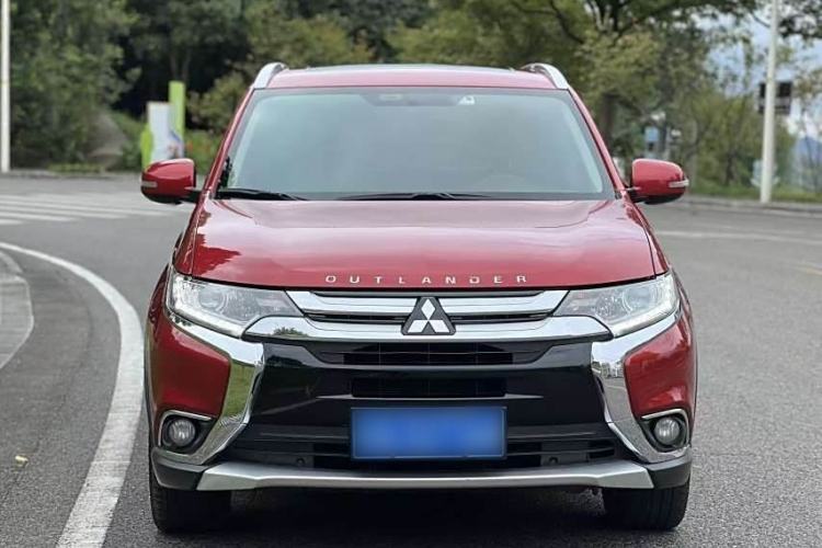 Used Mitsubishi Outlander 2018 2.0L Two-Wheel Drive Glory Edition 5 Seats Exterior 1