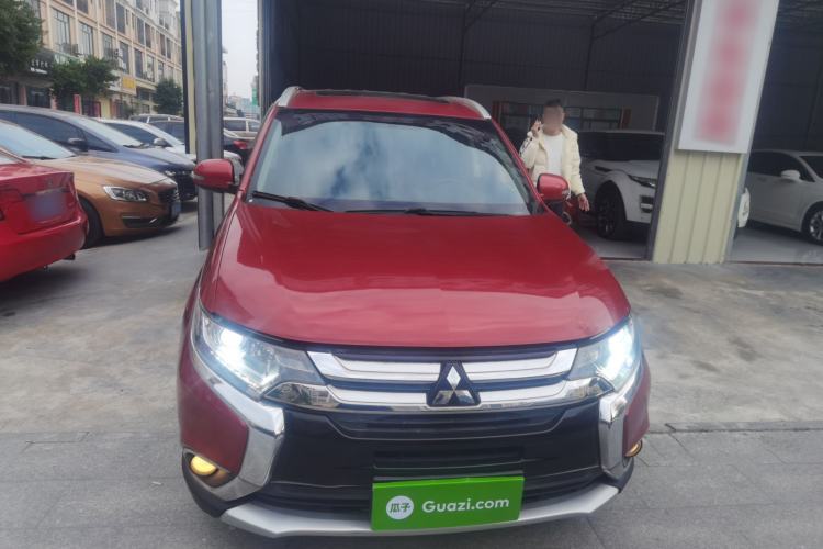Used Mitsubishi Outlander 2018 2.0L Two-Wheel Drive Glory Edition 5 Seats Front