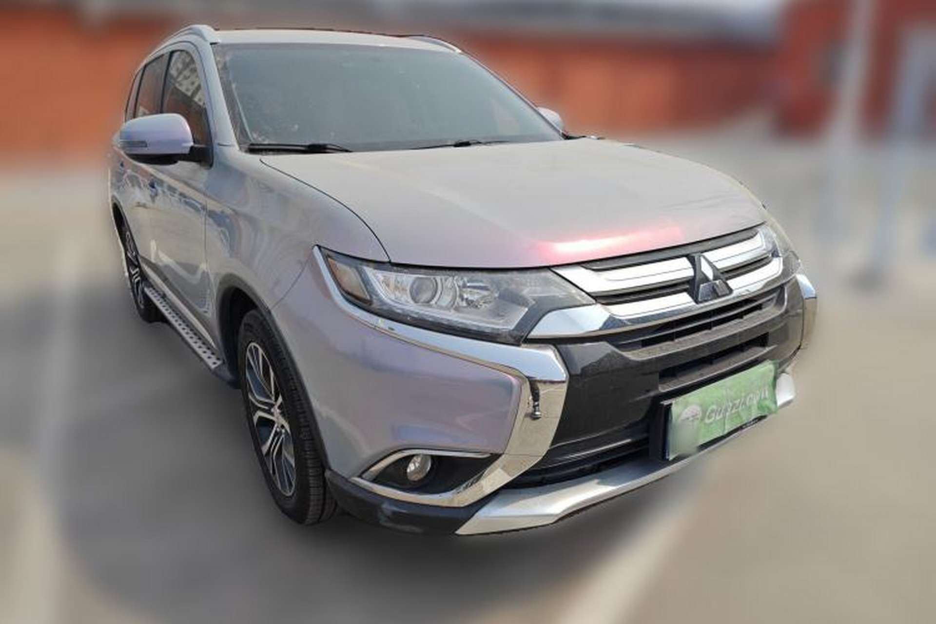 Used Mitsubishi Outlander 2018 2.0L Two-Wheel Drive Glory Edition 5 Seats Front Right 45 Deg
