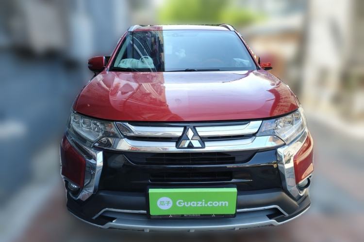 Used Mitsubishi Outlander 2018 2.4L 4x4 Elite Edition 5 Seats Front