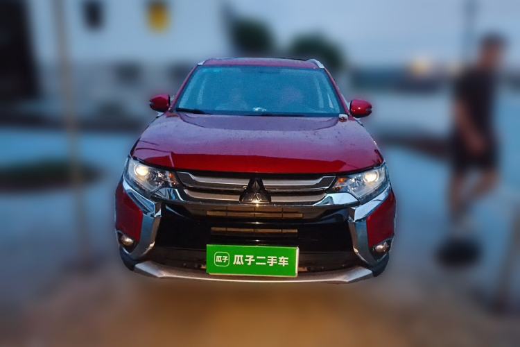 Used Mitsubishi Outlander 2018 2.0L Two-Wheel Drive Glory Edition 5 Seats Front