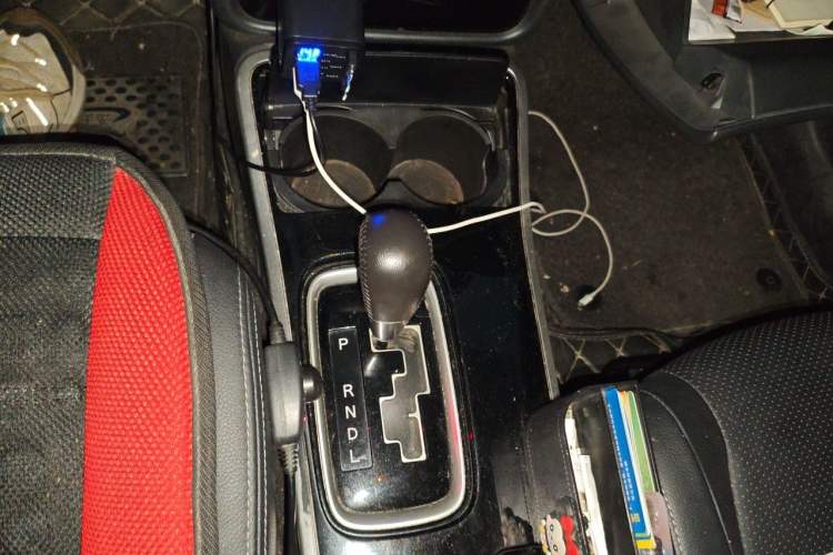Used Mitsubishi Outlander 2018 2.4L 4x4 Elite Edition 5 Seats Gear Lever
